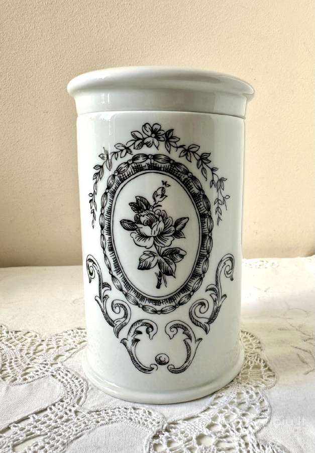 Porcelaine de Paris indas