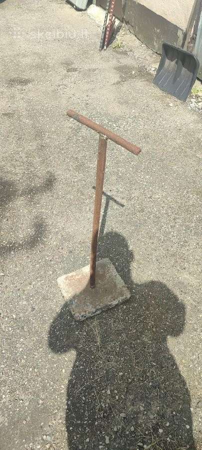 Mechaninis įrankis grunto sutankinimui