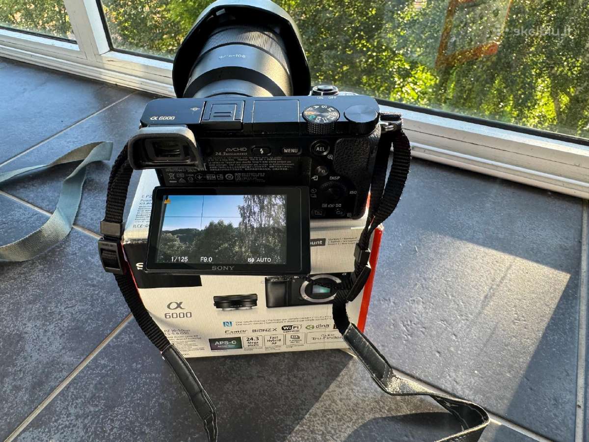 Sisteminis Sony Alfa 6000 su 3 objektyvais, dėklu - nuotraukos Nr. 3