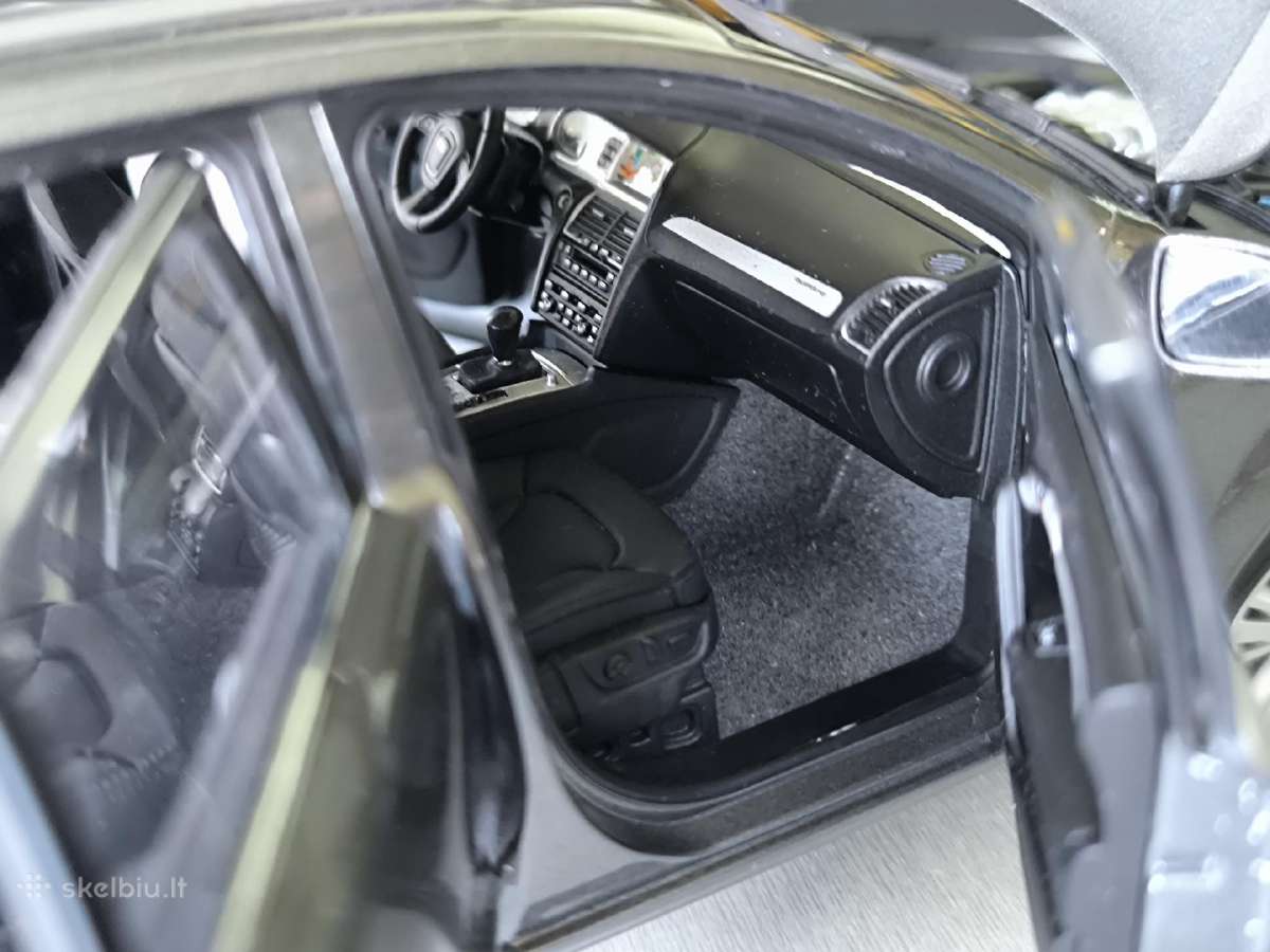Audi Q7 1/18 Kyosho - nuotraukos Nr. 14