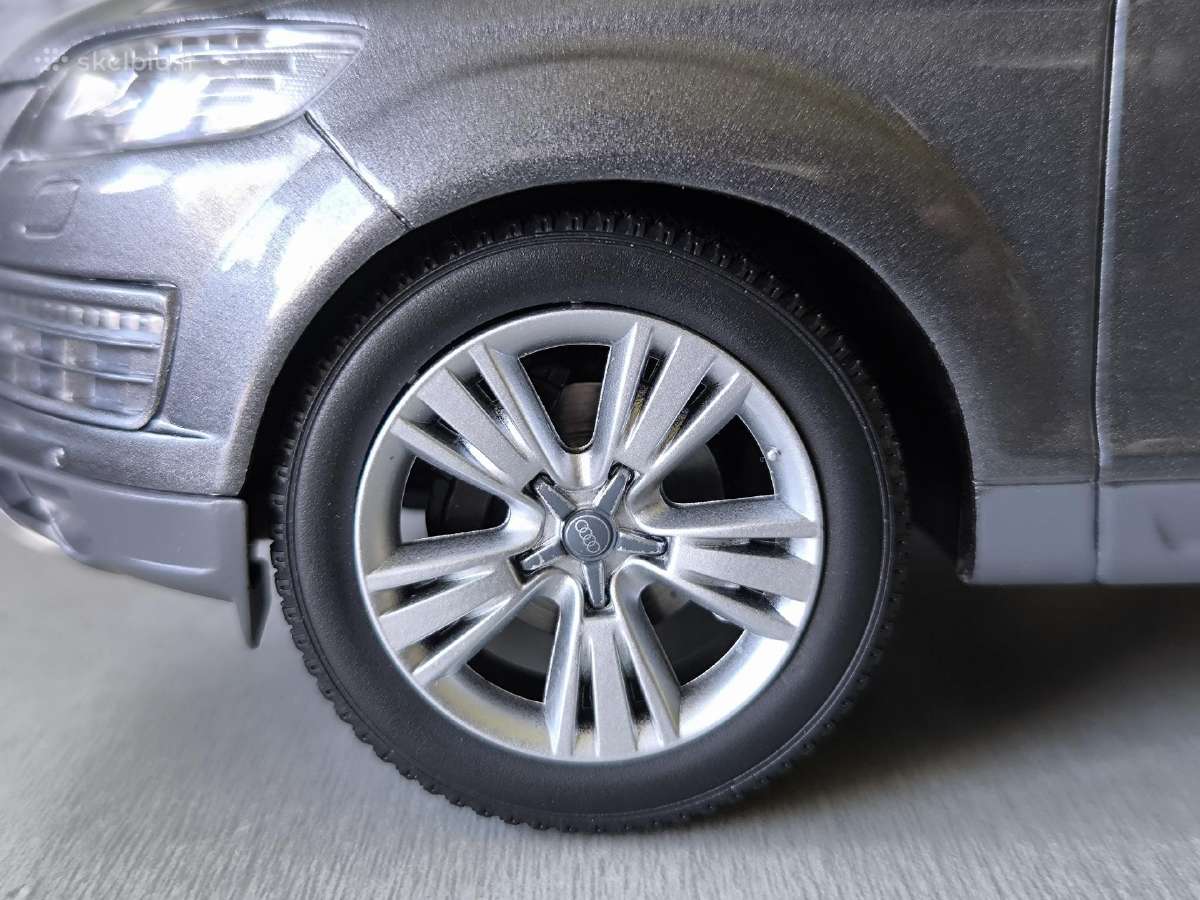 Audi Q7 1/18 Kyosho - nuotraukos Nr. 16