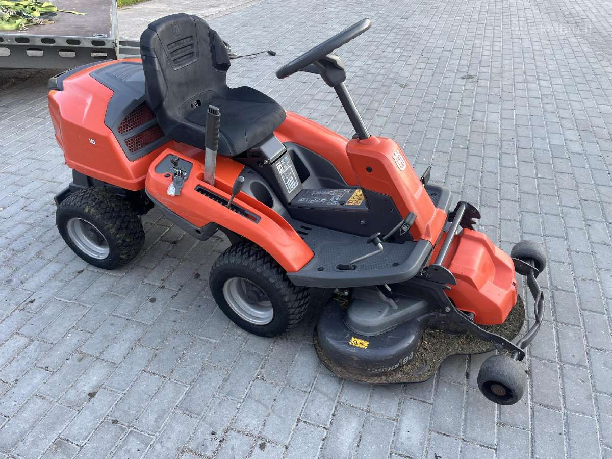 Awd 4x4 su priverstiniu tepimu raideris