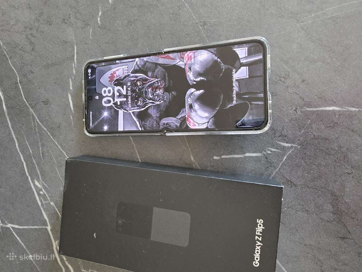 Zflip 5.sulenkiamas telefonas.