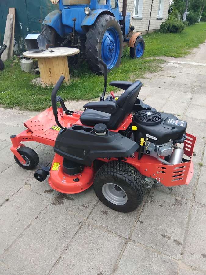 Simpliciti iš Vokietijos vejos traktorius