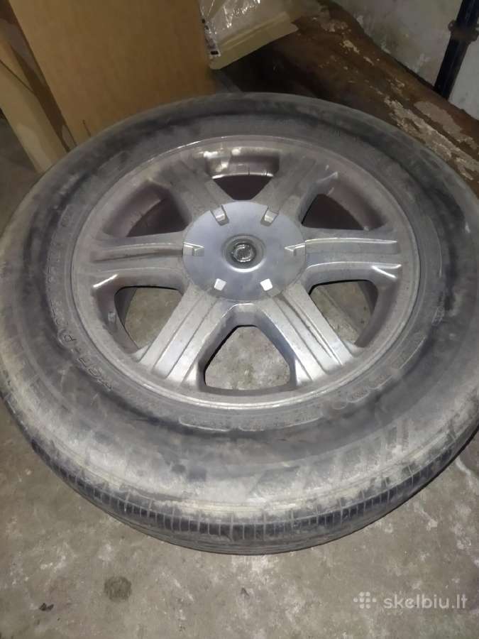 Chrysler ratai 17"