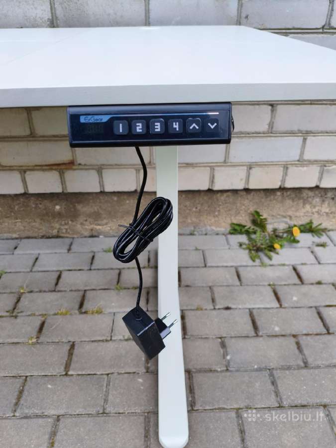 Elektrinis reguliuojamo aukščio darbo stalas - nuotraukos Nr. 2