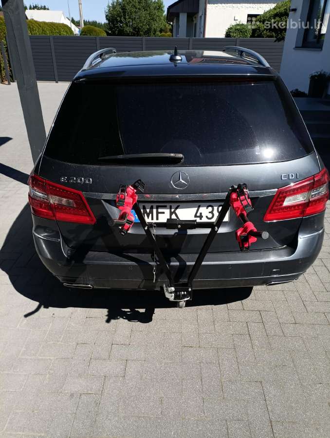 Automobilinis dviračių laikiklis
