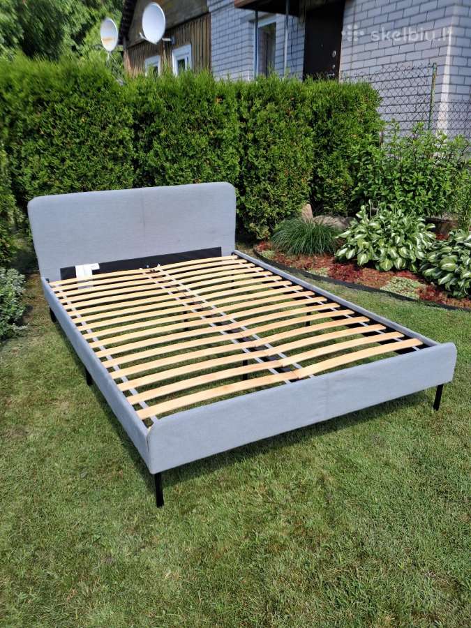 Lova Ikea su čiužiniu