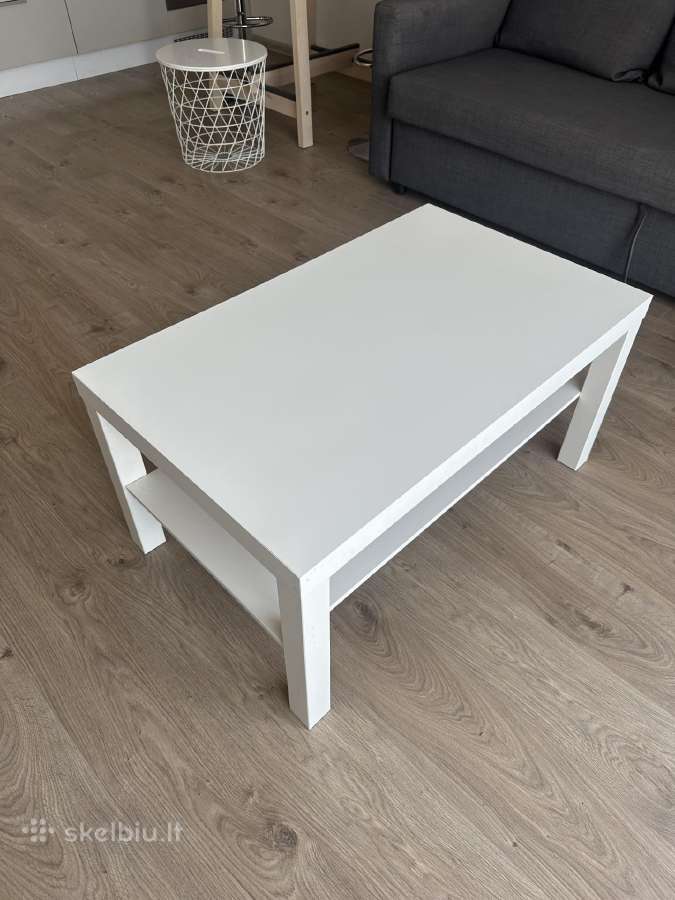 Baltas Ikea staliukas