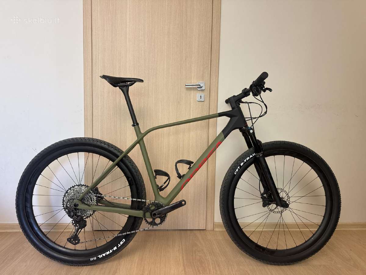 Karboninis Orbea Alma XL 29 er