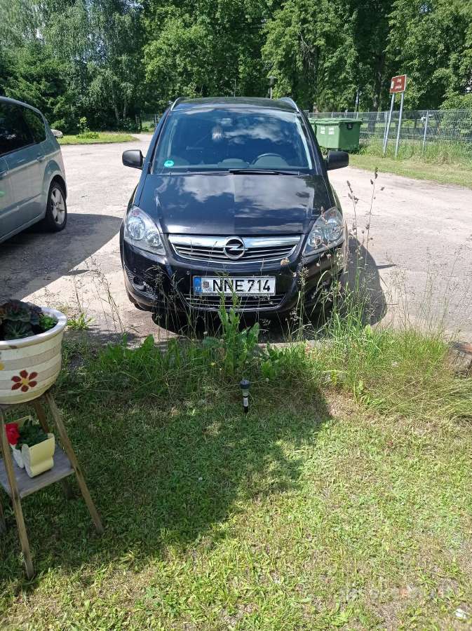 Parduodu opeliuka 1.8 103kw benzinas2011m.