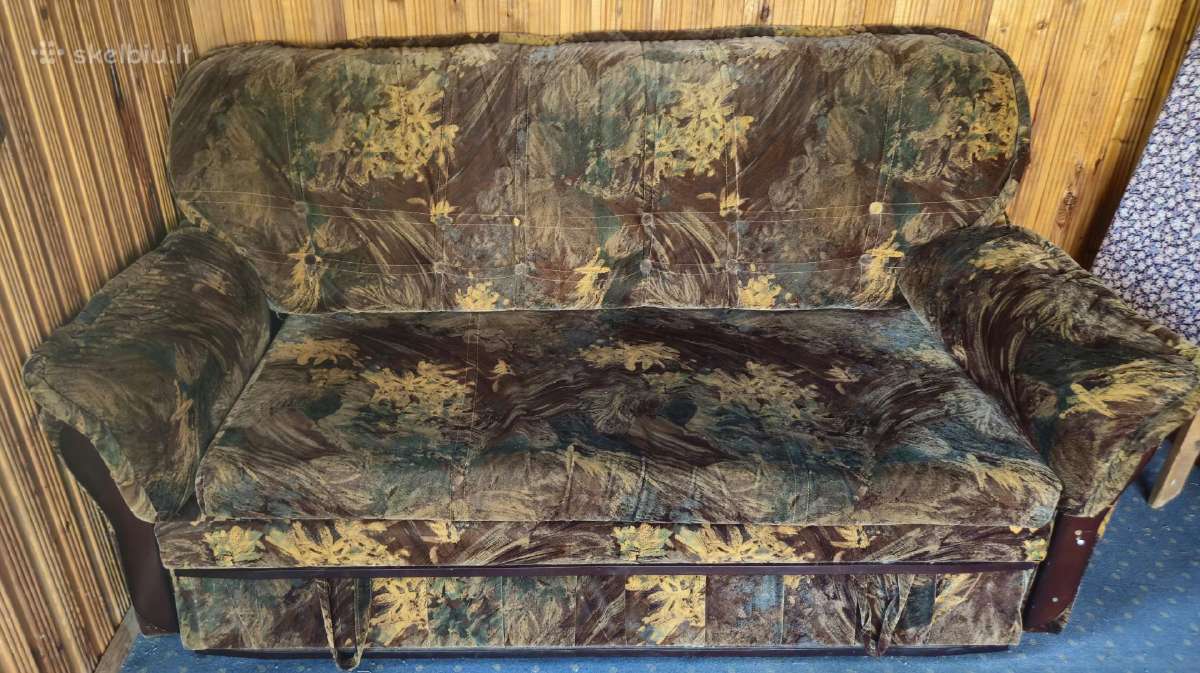 Sofa su miegama dalim ir patalynės dėže