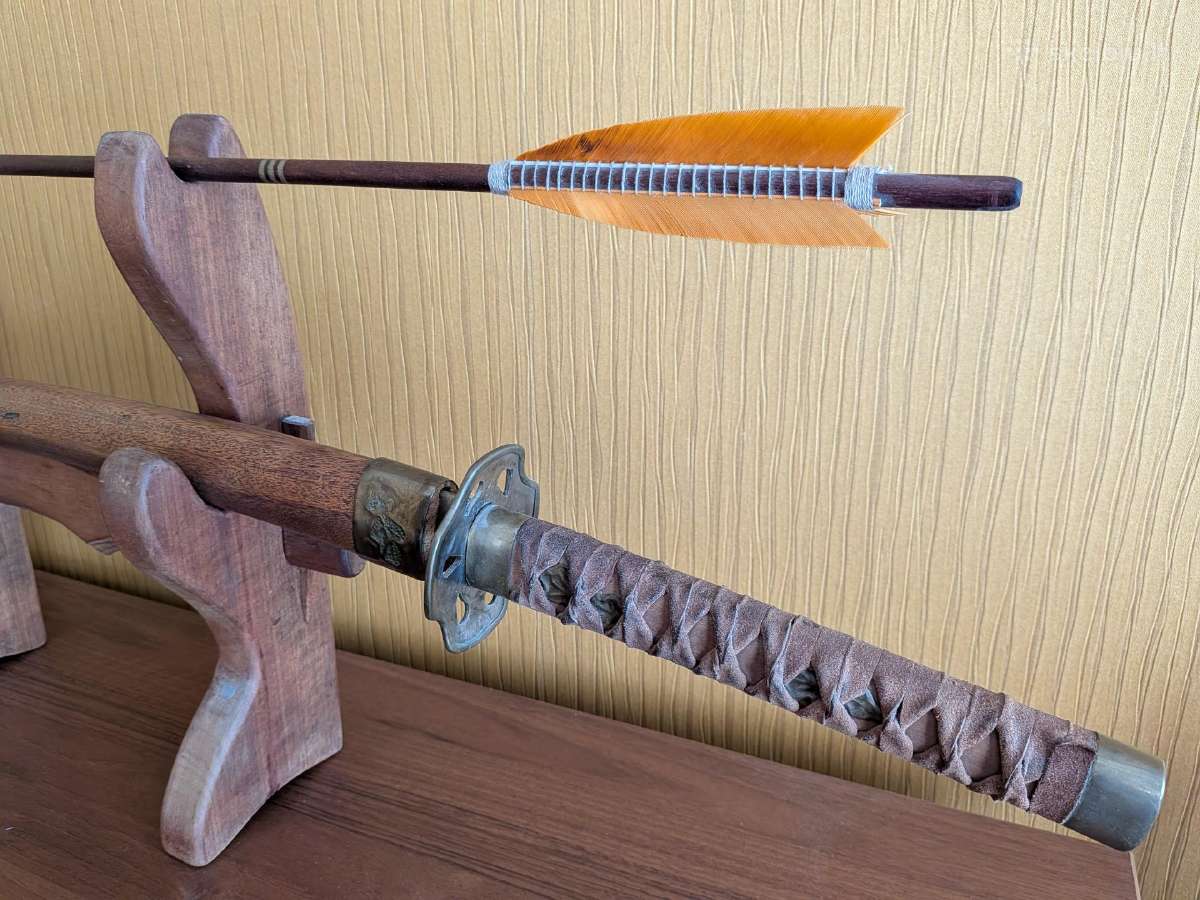 Rankų darbo kardas su laikikliu, makštimi, strėle - nuotraukos Nr. 9