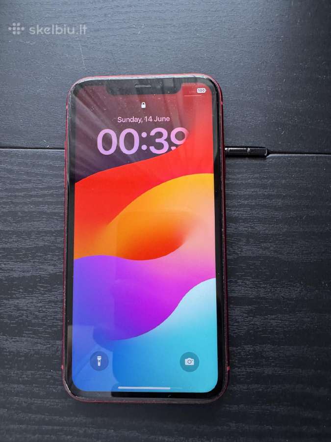 iPhone 11 64 GB Red
