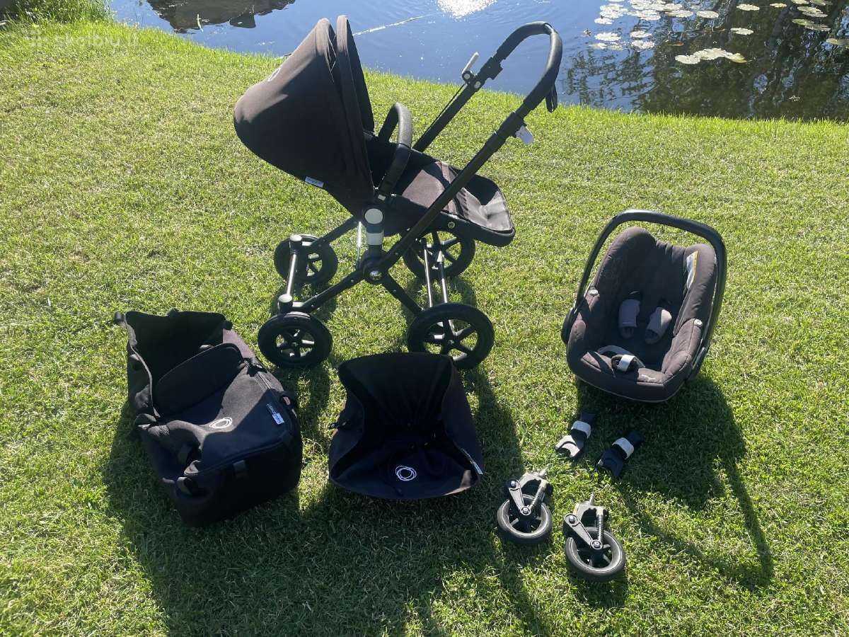 Parduodamas Bugaboo Cameleon 3 black vežimėlis