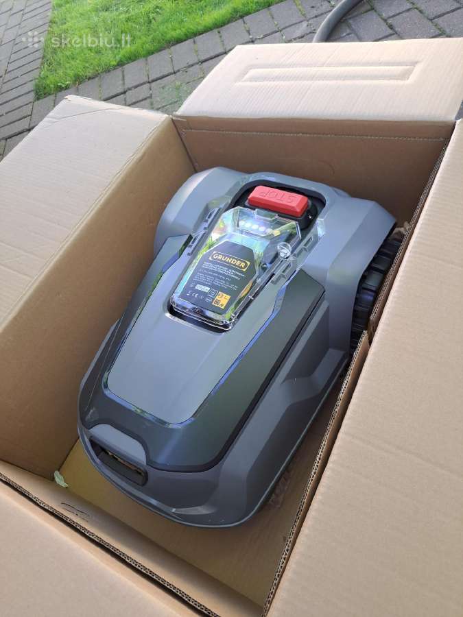 Nauja, žoliapjovė robotas Grunder