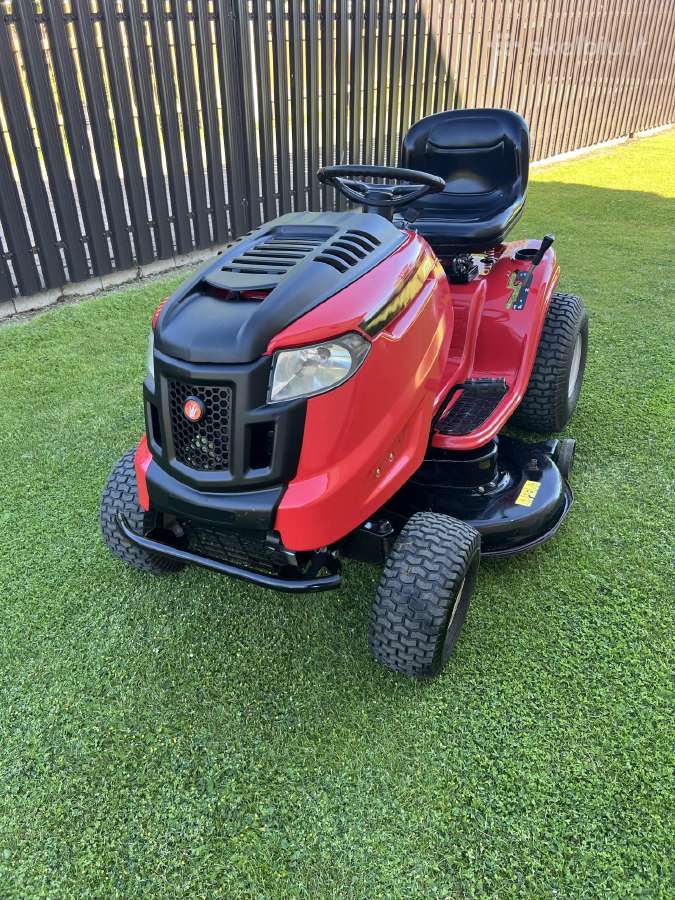 Sodo traktoriukas Mtd Optima 200h