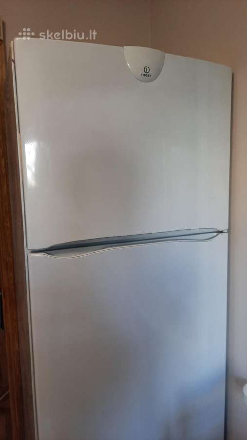 Parduodamas Indesit šaldytuvas