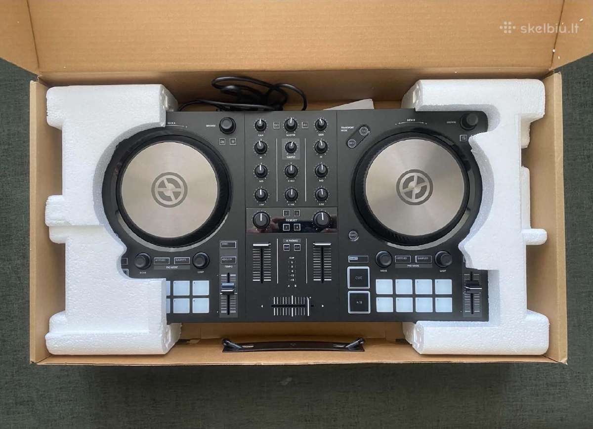 Native Instruments Traktor Kontrol S2 Mk3 Dj