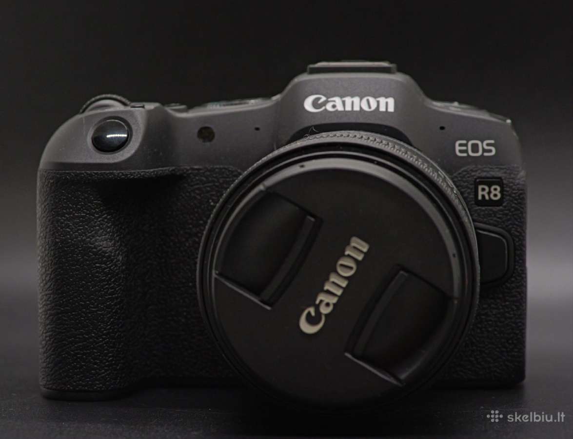 Canon R8 ir Rf 24-50mm.