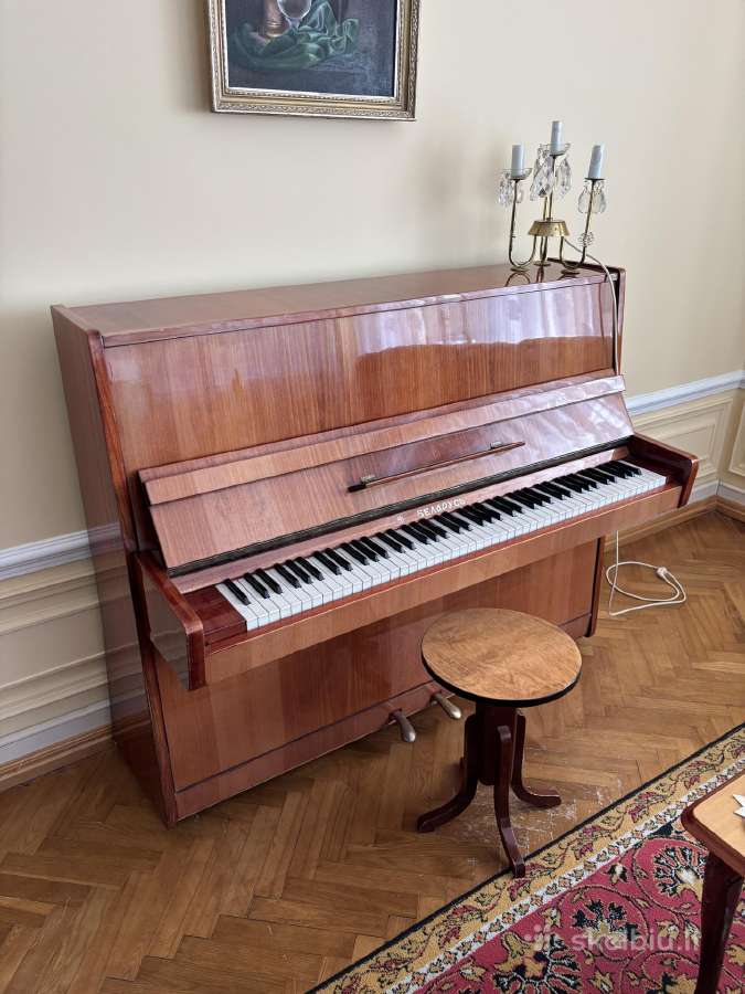Pianinas Belarus