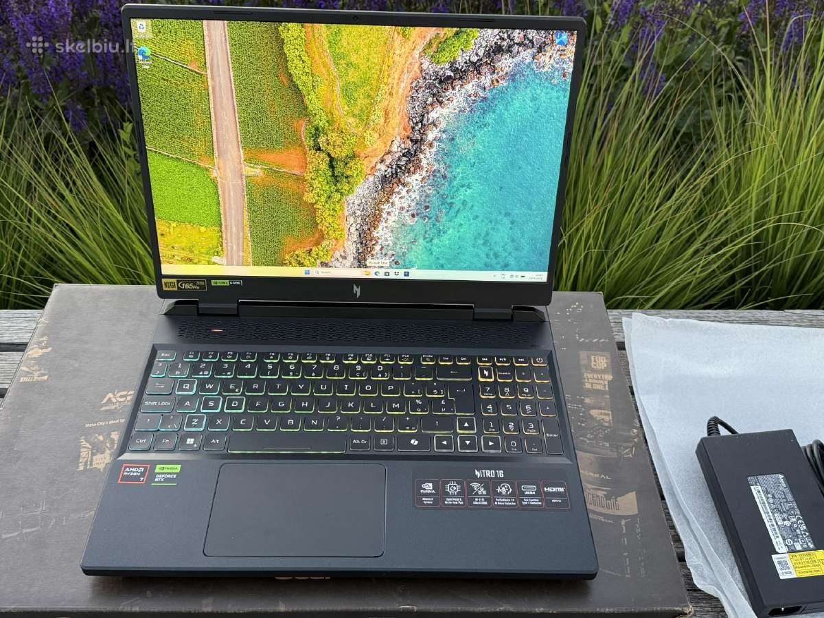 Acer Nitro 16 su Rtx4070 / 165 Hz 500 nit