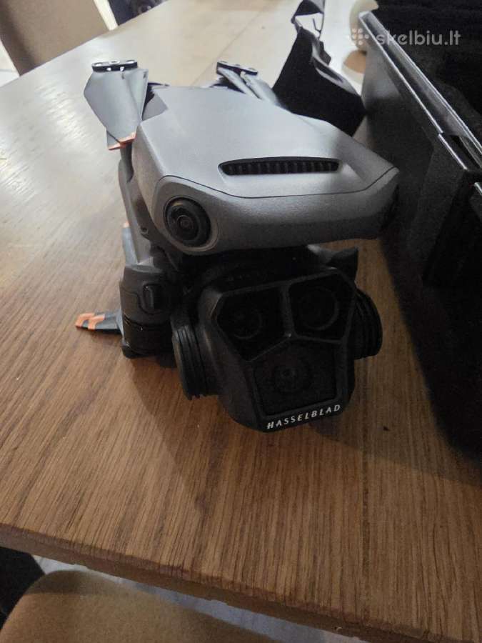 Dji Mavic 3 Pro su Dji Plus remote pultu lagamine - nuotraukos Nr. 2