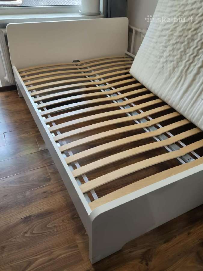 Lova ikea 140x200