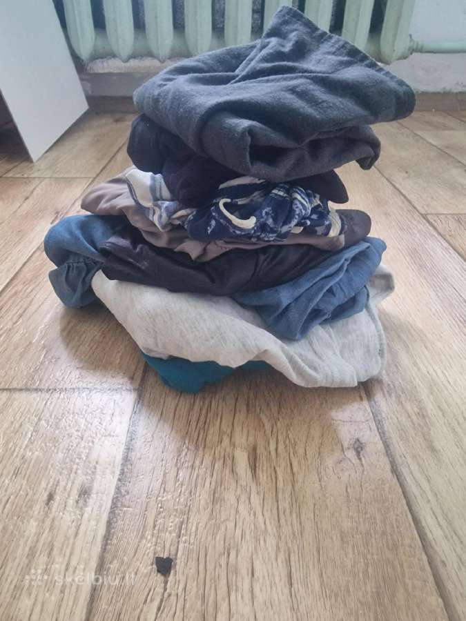 8vnt moteriskiu rubu urmas , madimukai ,palaidines