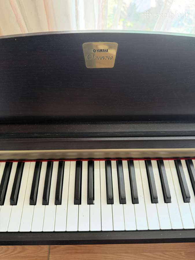 Yamaha elektrinis pianinas