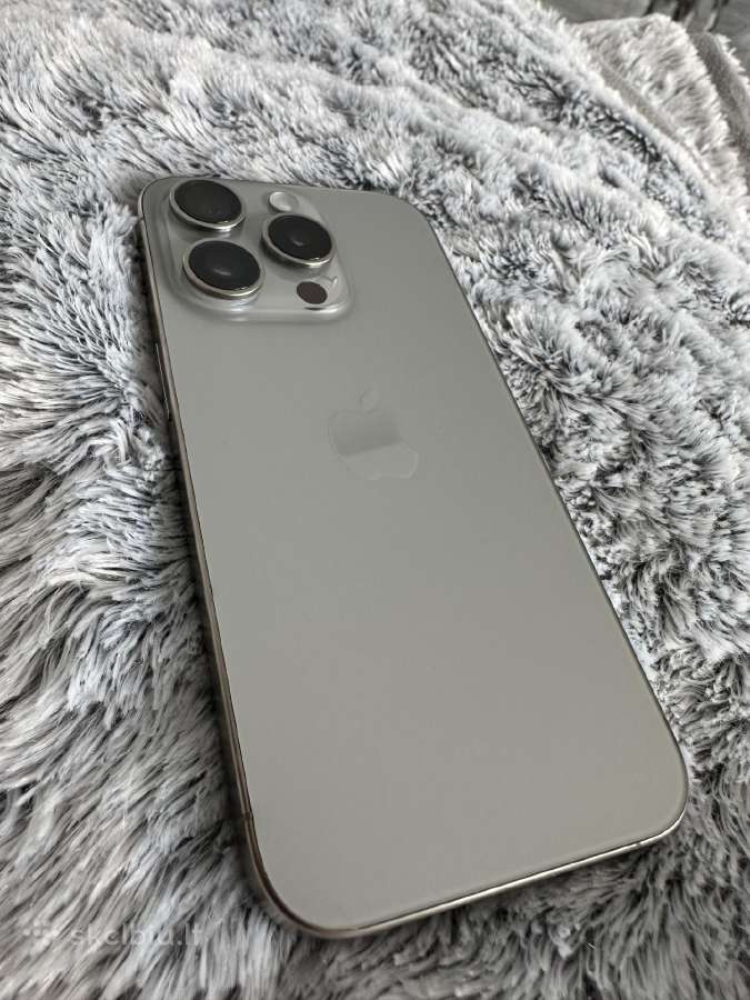 iPhone 15 pro 256gb