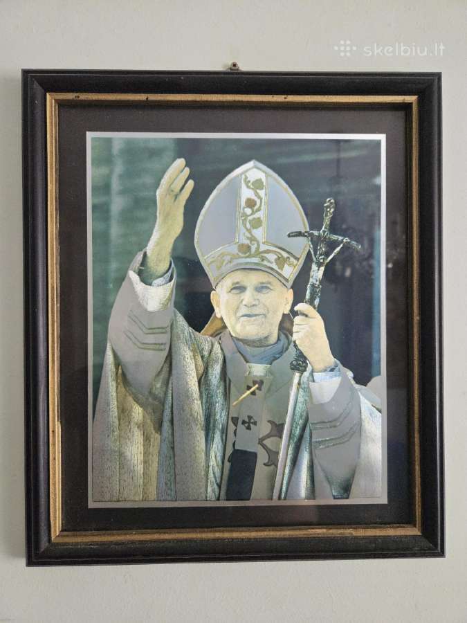 Popiežiaus Jono Pauliaus atvaizdas su atspindžiais