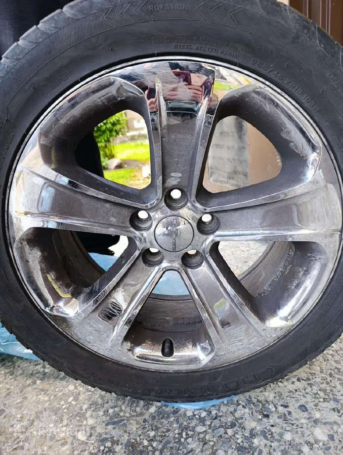 Ratlankiai 4vnt., 255/45 R18/ Dodge