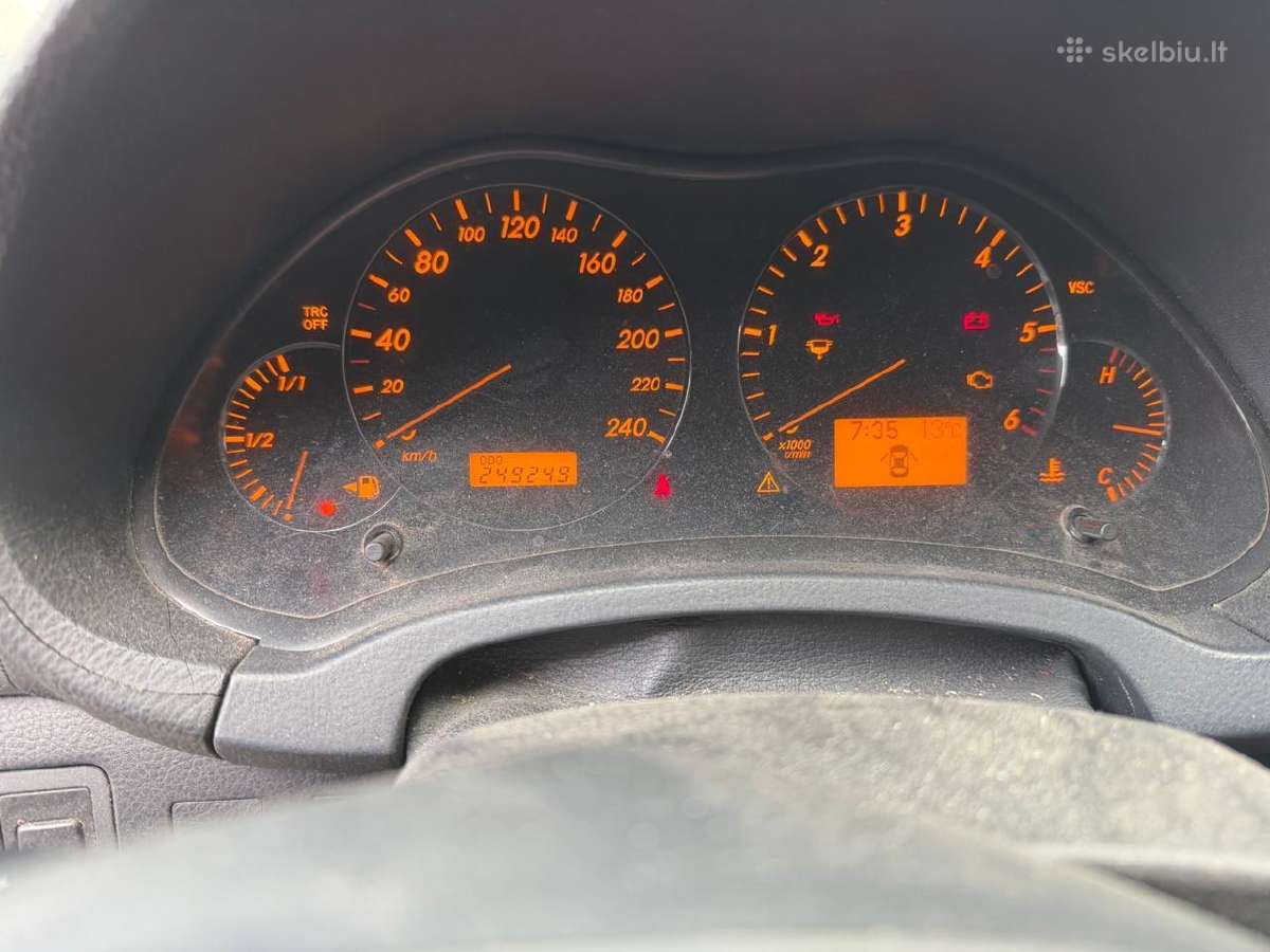 Toyota Avensis (med-2) - nuotraukos Nr. 4