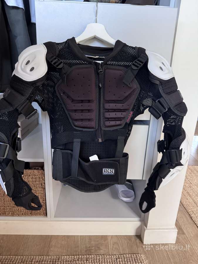 Parduodu motociklininkės šarvus