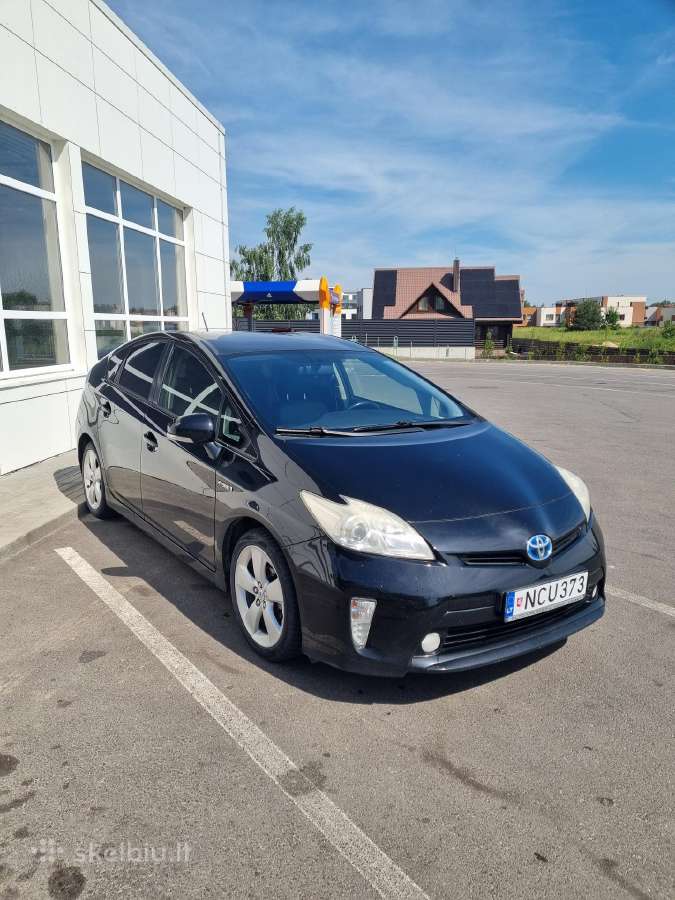 Toyota Prius / Nuoma /benzinas/dujos