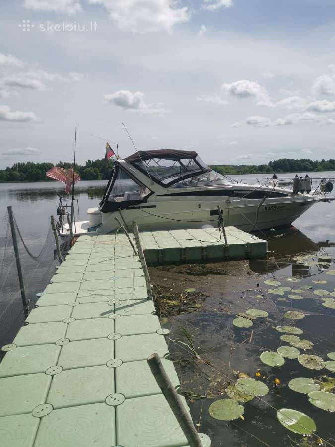 Parduodu tehniskai tvarkinga kateris Su priekaba.