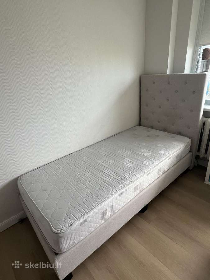 Viengule lova