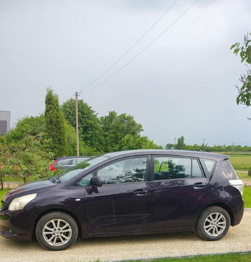 Parduodamas Toyota Verso 2011 - nuotraukos Nr. 2