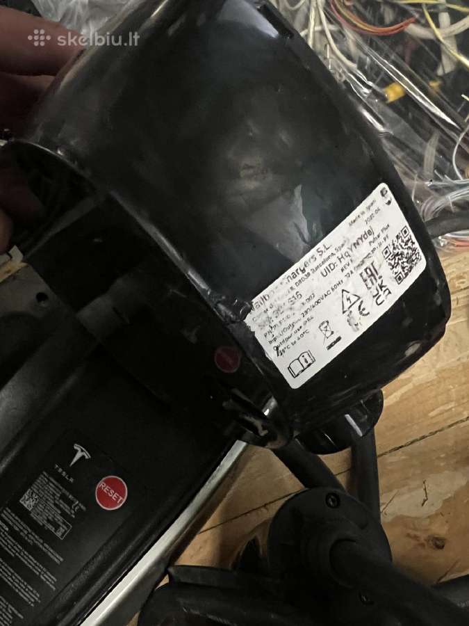 Tesla krovimo stotelė, laidai ir kita - nuotraukos Nr. 11