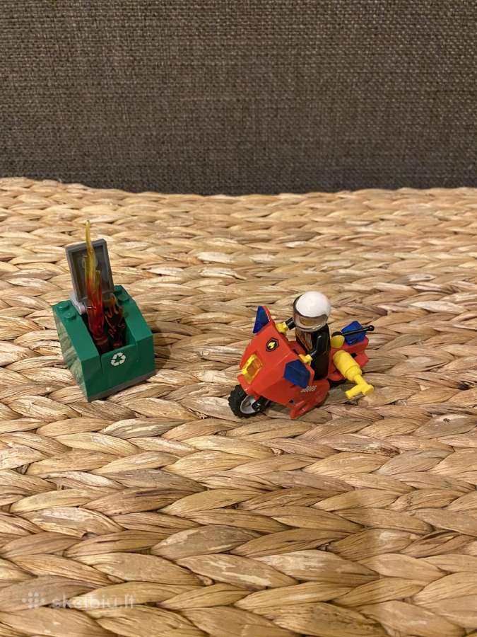 Parduodami Lego rinkiniai bei dėtalės - nuotraukos Nr. 32