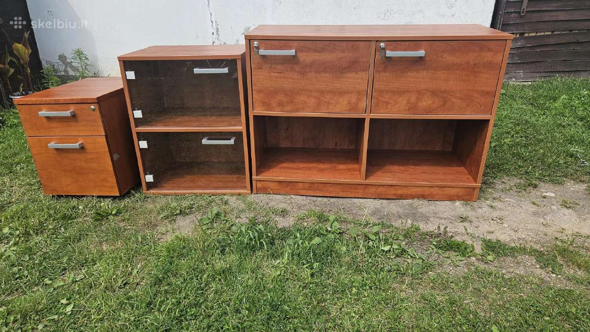 Parduodame spintelių komplektą