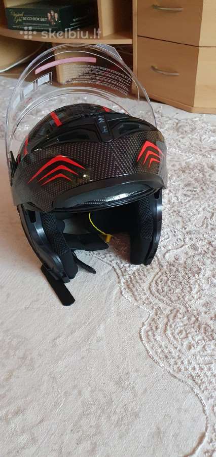 Parduodu nauja motociklo šalmą.