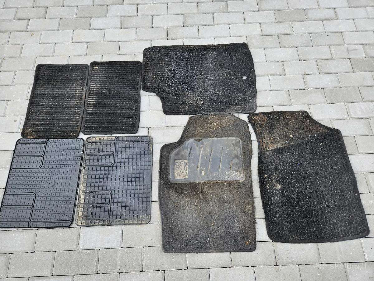 Atiduodu kilimėlius automobiliui