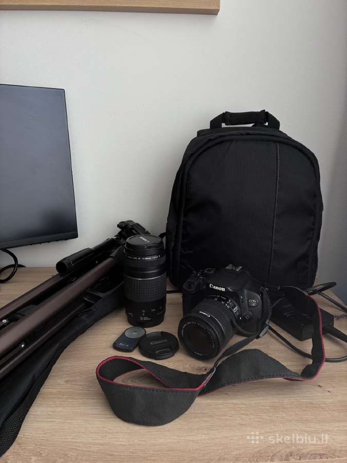 Canon EOS 700d su priedais