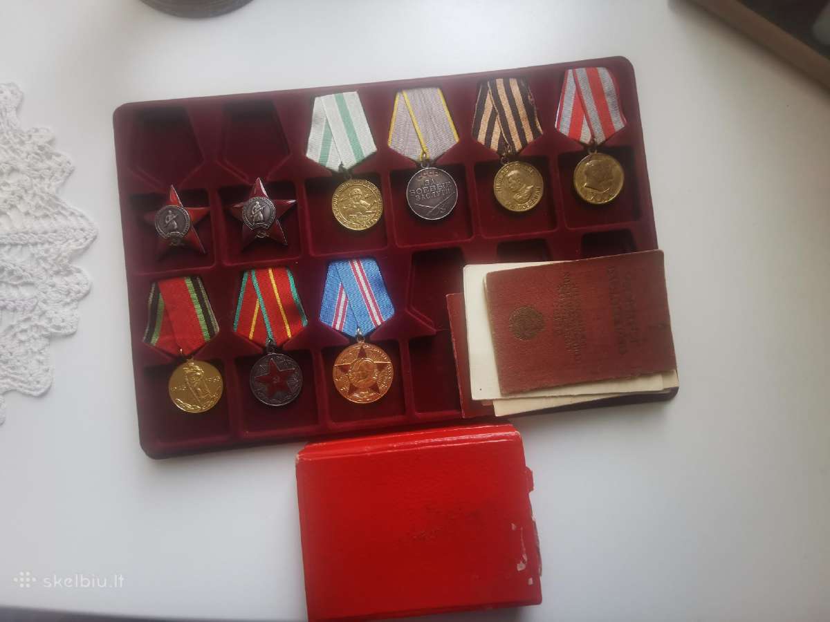 Lakūno apdovanojimų komplektas
