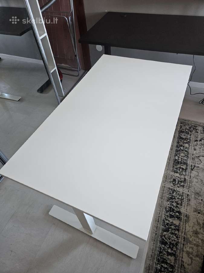 Rankenėle reguliuojamo aukščio stalas 120x70