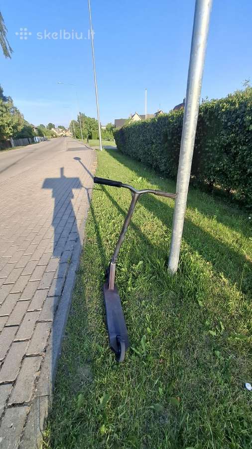 Paspirtukas pastatytas iš skirtingu dalių - nuotraukos Nr. 2