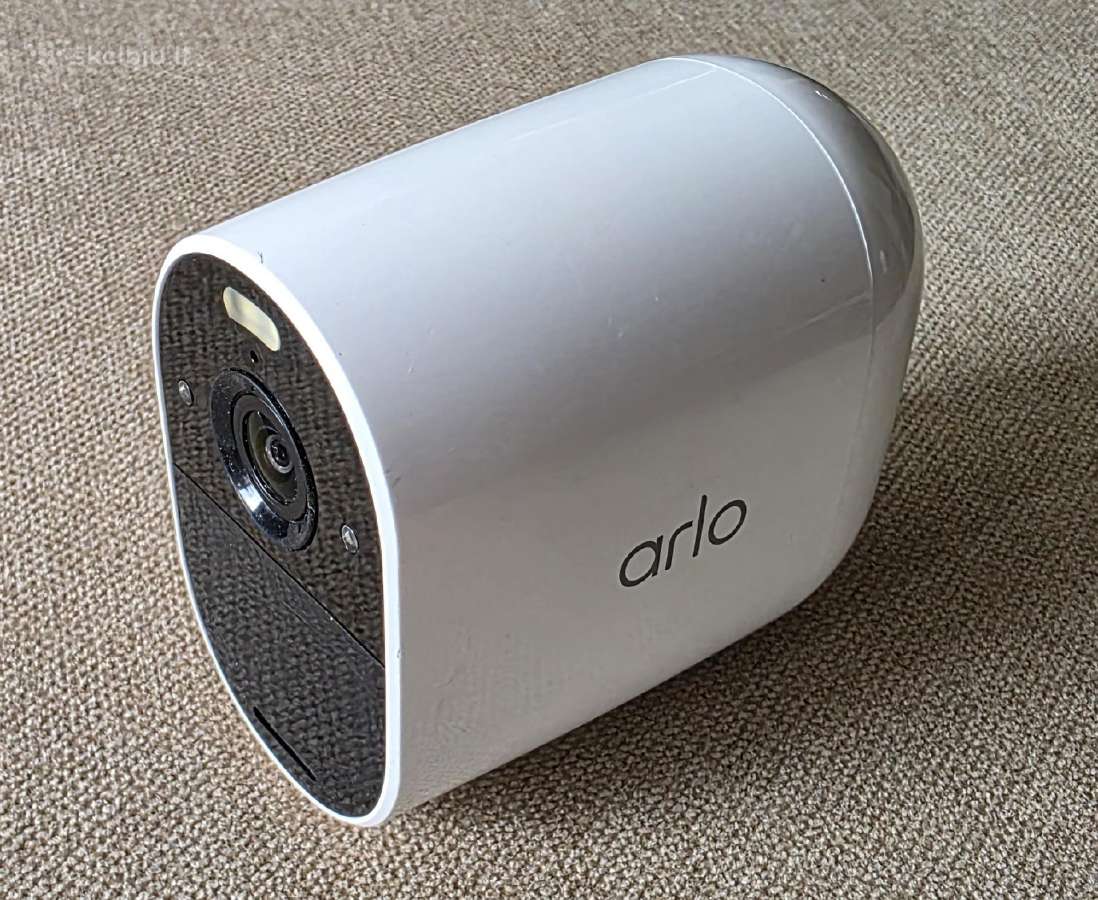 Arlo Essential Vmc2030 kamera