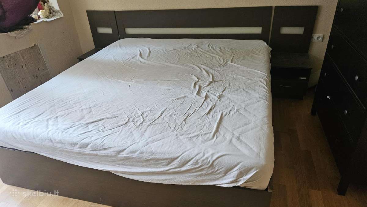Lova su čiužiniu